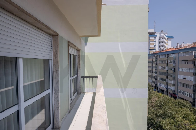 Apartamento T3 para Arrendamento em Benfica Foto 18