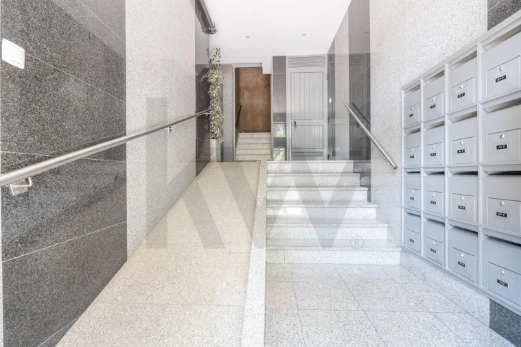 Apartamento T3 para Arrendamento em Benfica Foto 21
