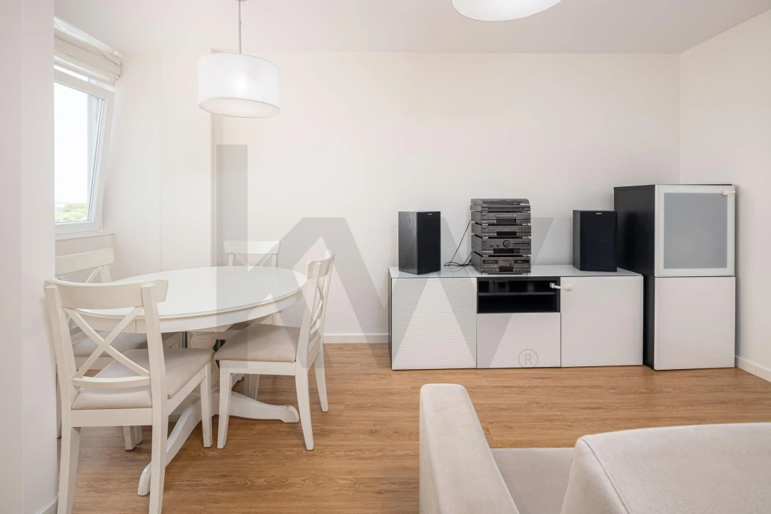 Apartamento T3 para Arrendamento em Benfica Foto 13