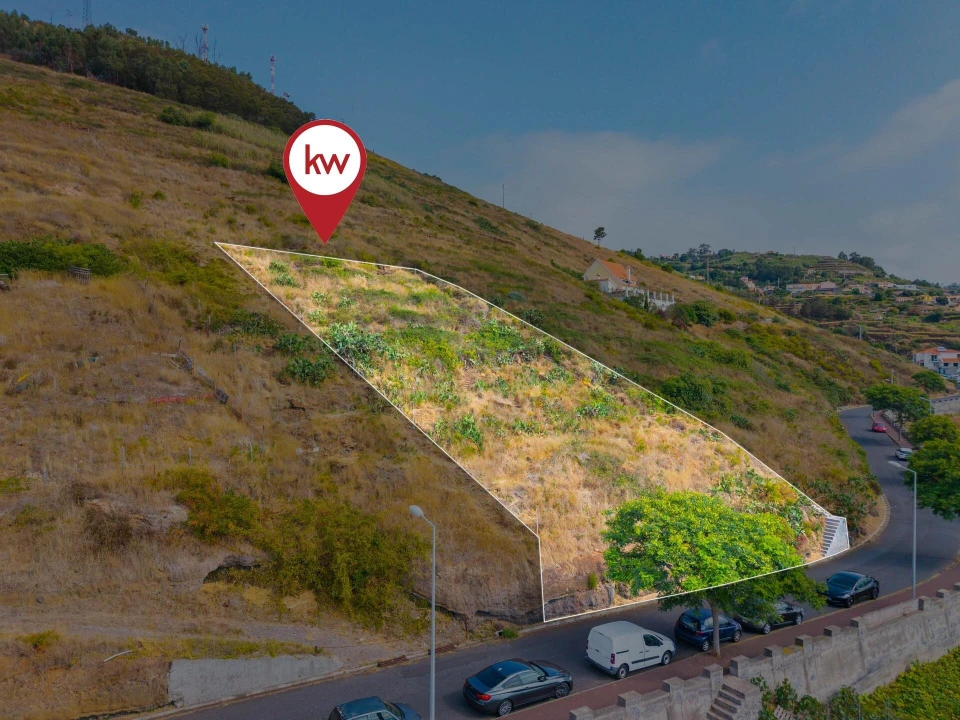Terreno para Venda em Caniço Foto 3