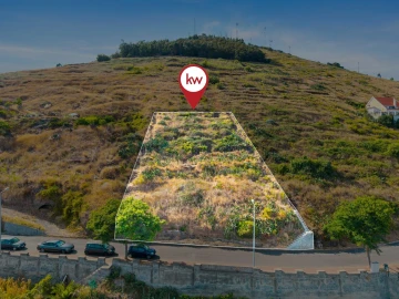 Terreno para Venda em Caniço