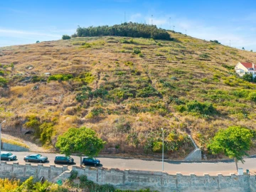 Terreno para Venda em Caniço