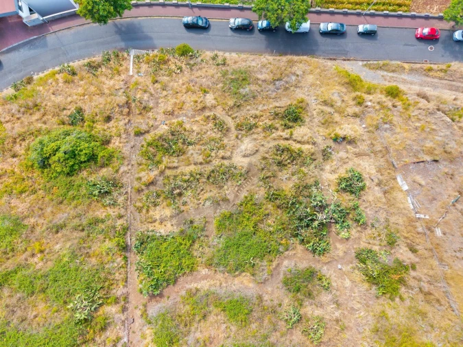 Terreno para Venda em Caniço Foto 17