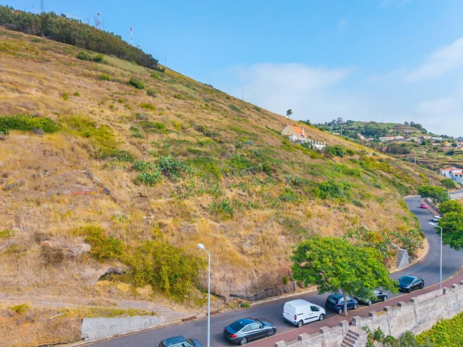 Terreno para Venda em Caniço Foto 8