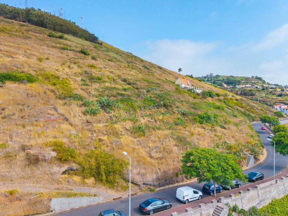 Terreno para Venda em Caniço Foto 8