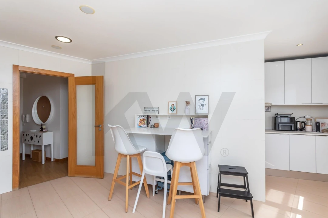 Apartamento T2 para Venda em Venteira Foto 9