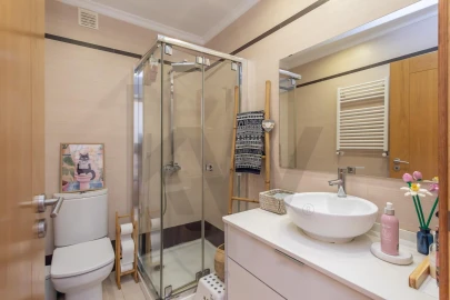 Apartamento T2 para Venda em Venteira