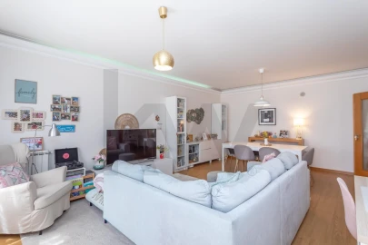 Apartamento T2 para Venda em Venteira