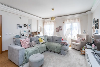 Apartamento T2 para Venda em Venteira
