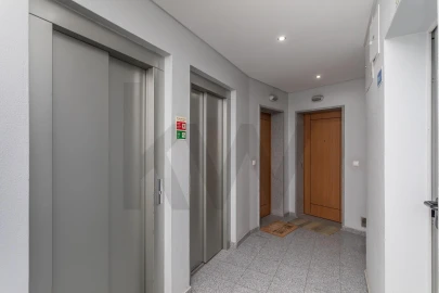 Apartamento T2 para Venda em Venteira
