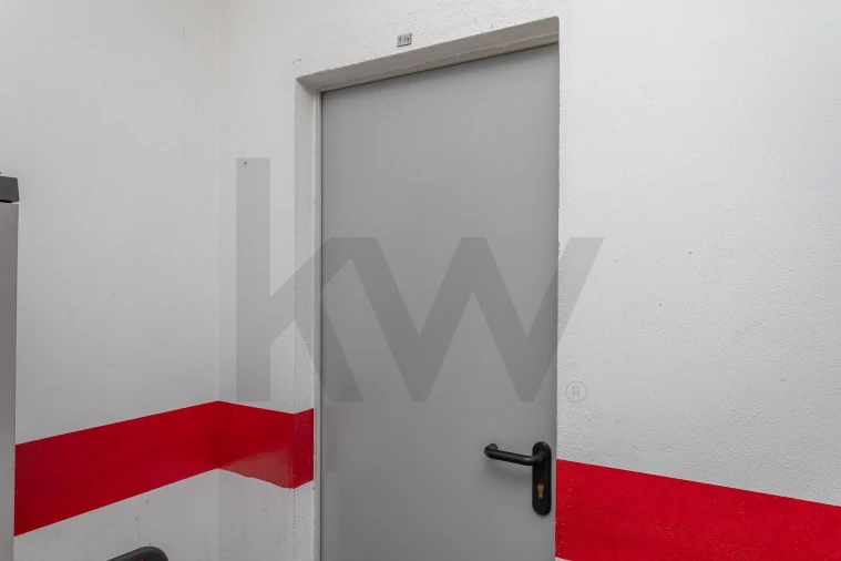 Apartamento T2 para Venda em Venteira Foto 32
