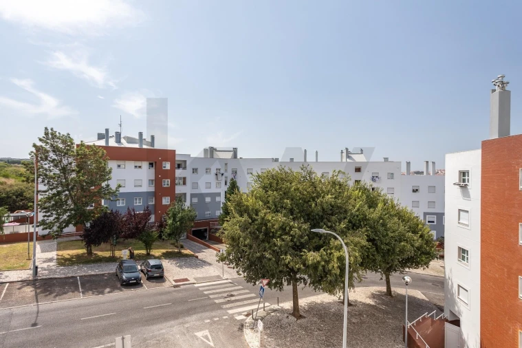 Apartamento T2 para Venda em Venteira Foto 39