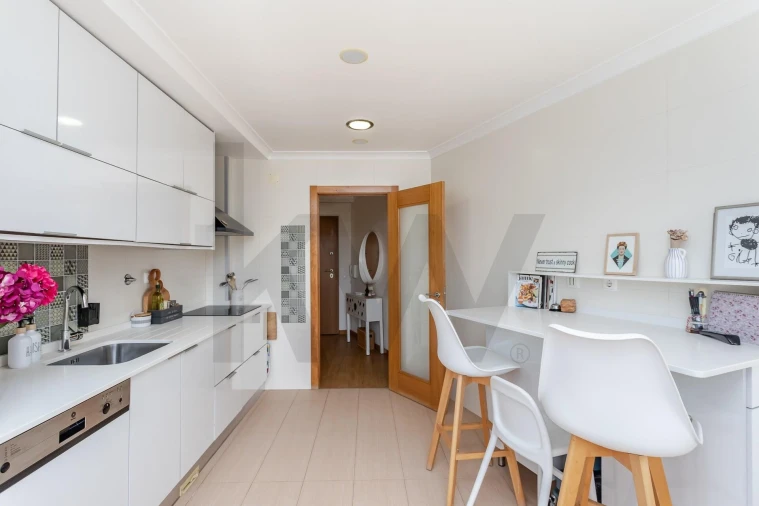 Apartamento T2 para Venda em Venteira Foto 7