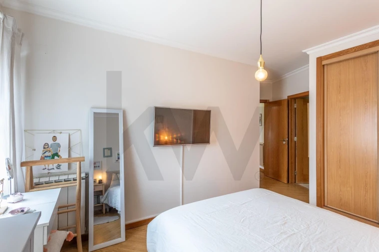 Apartamento T2 para Venda em Venteira Foto 22