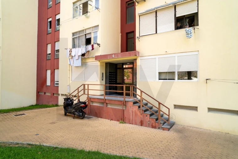 Apartamento T3 para Venda em Corroios Foto 4