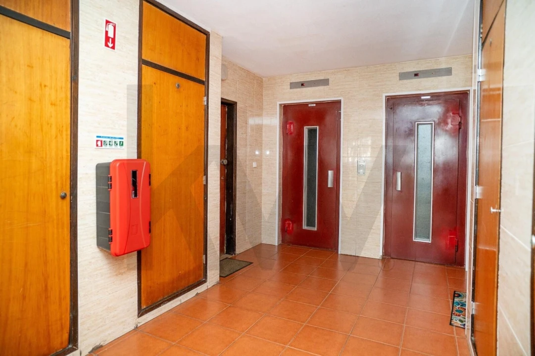 Apartamento T3 para Venda em Corroios Foto 26
