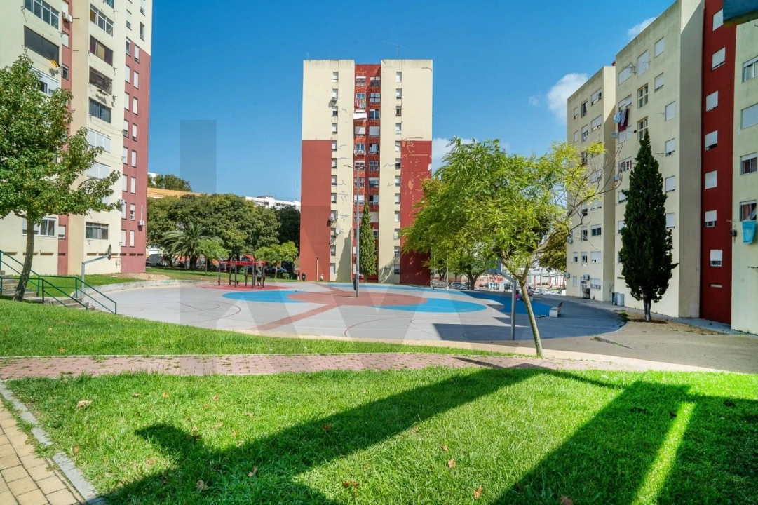 Apartamento T3 para Venda em Corroios Foto 1