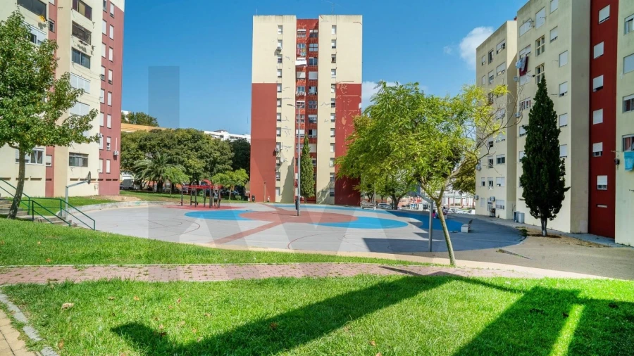 Apartamento T3 para Venda em Corroios