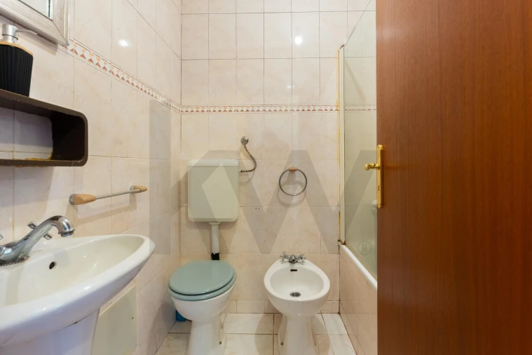 Apartamento T1 para Venda em Eixo e Eirol Foto 23