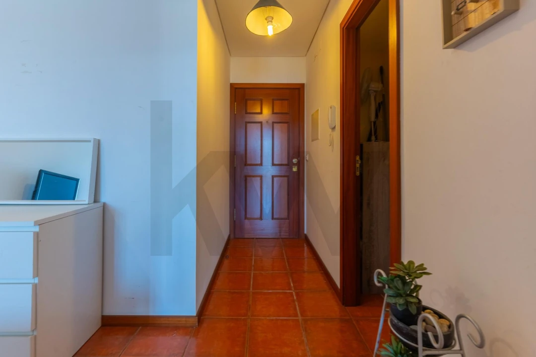 Apartamento T1 para Venda em Eixo e Eirol Foto 2