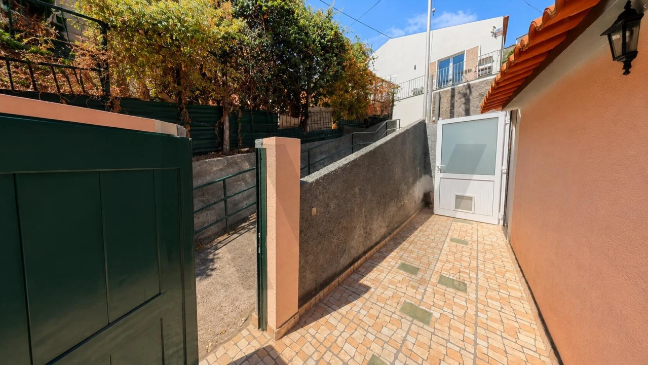 Moradia T5 para Venda em São Gonçalo Foto 34