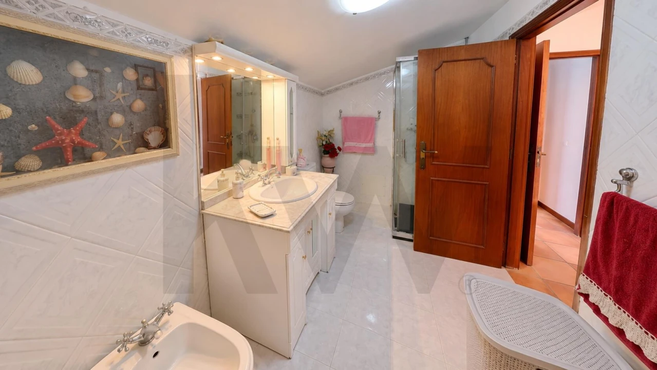 Moradia T5 para Venda em São Gonçalo Foto 32