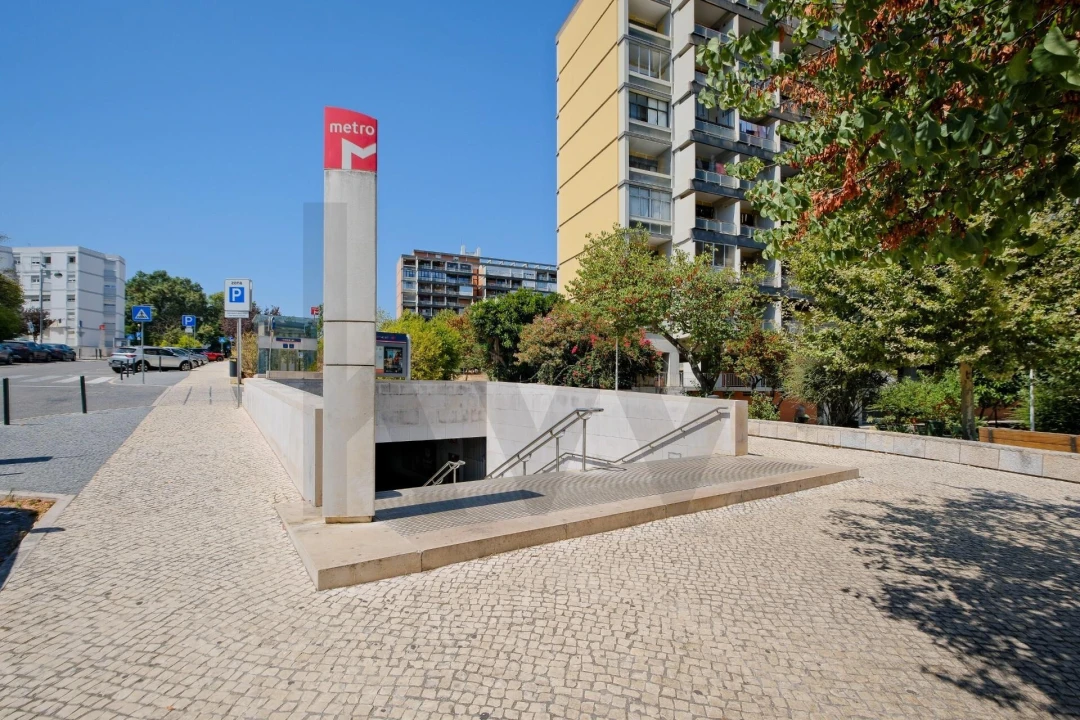 Apartamento T2 para Venda em Olivais Foto 2