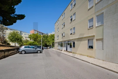 Apartamento T2 para Venda em Olivais