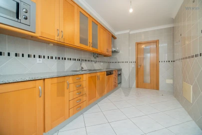 Apartamento T3 para Venda em Portimão