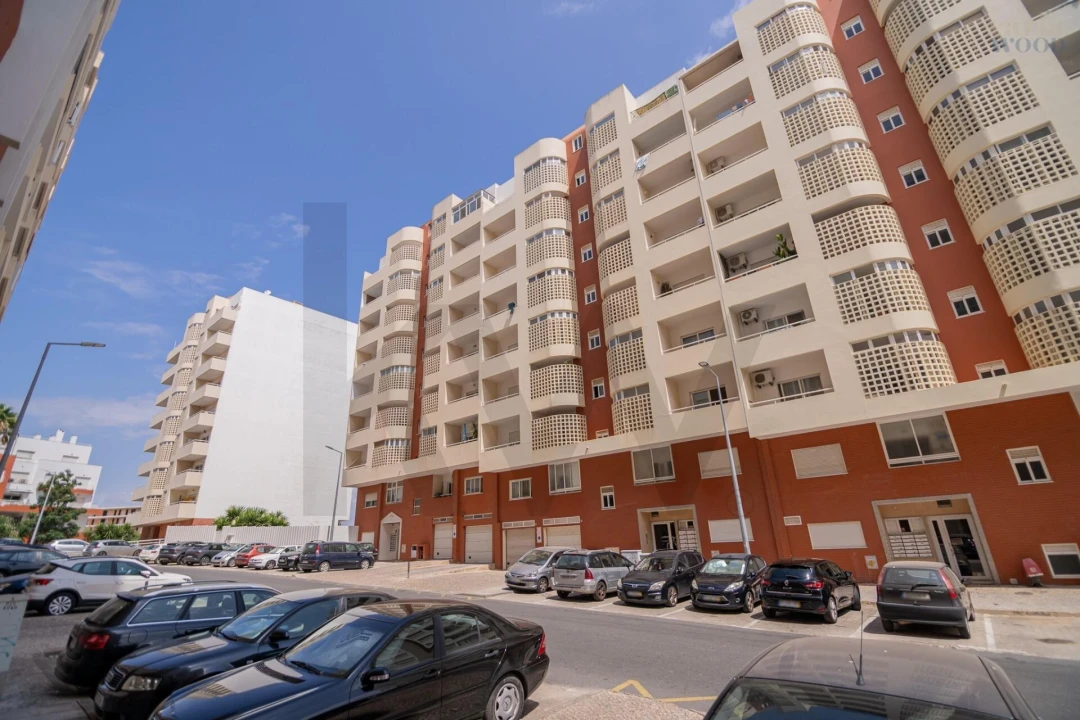 Apartamento T3 para Venda em Portimão Foto 3