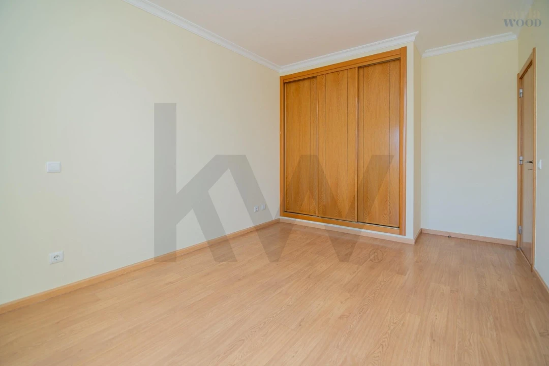 Apartamento T3 para Venda em Portimão Foto 18