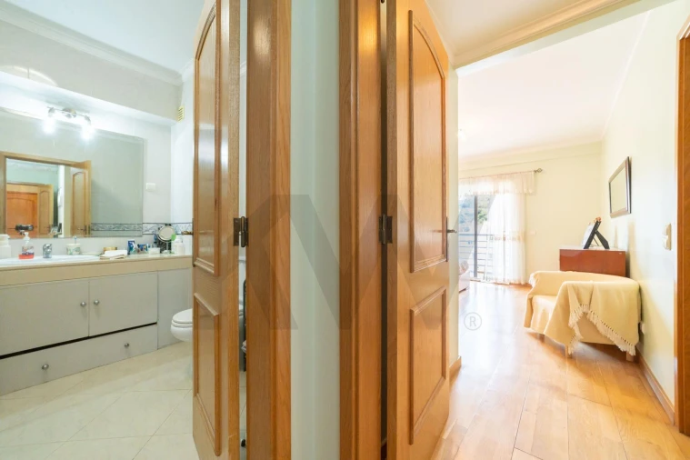 Apartamento T3 para Venda em Albufeira e Olhos de Água Foto 12