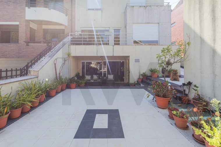 Moradia T3 para Venda em Cidade da Maia Foto 32