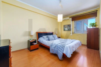 Apartamento T3 para Venda em Faro (Sé e São Pedro)