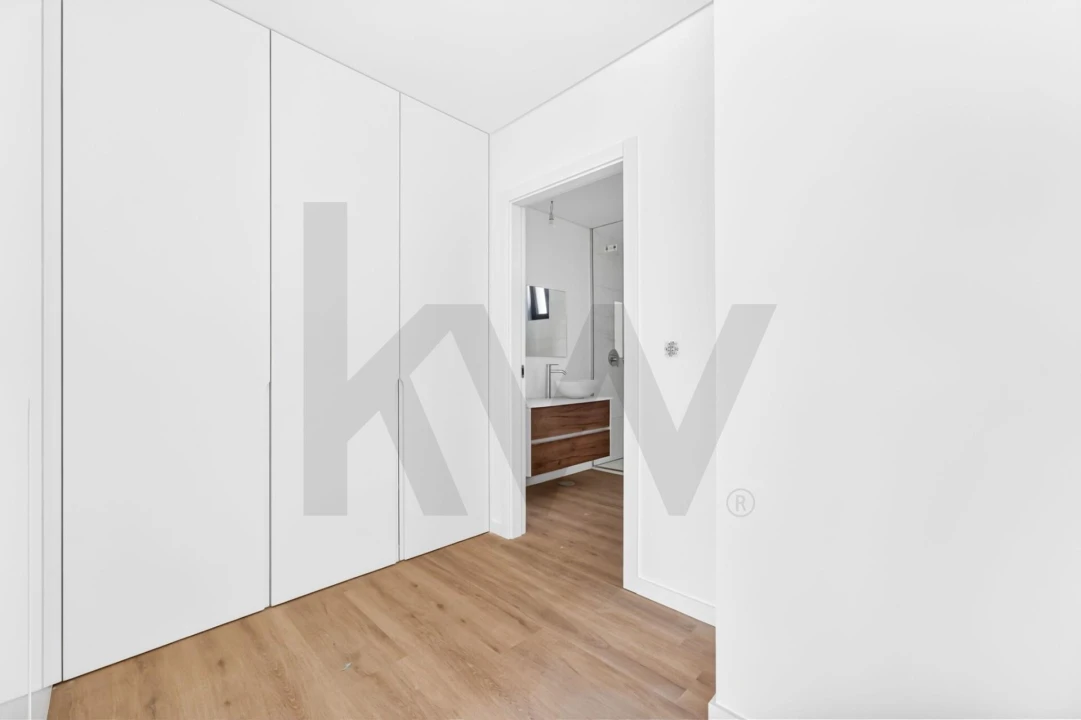 Apartamento T2 para Venda em Camara de Lobos Foto 18
