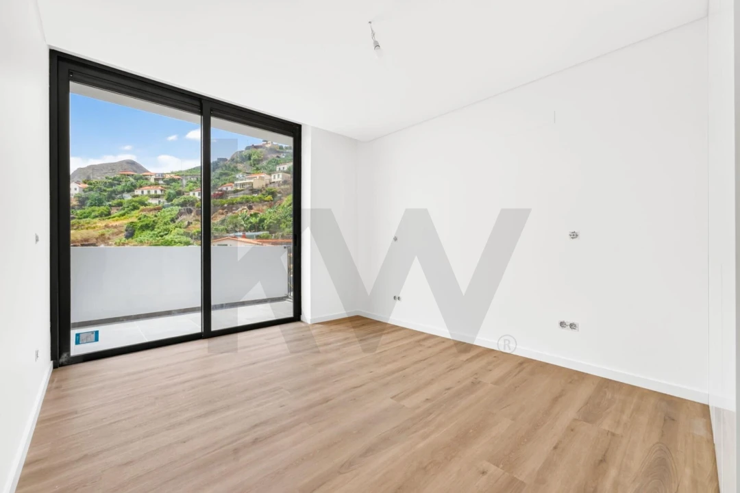 Apartamento T2 para Venda em Camara de Lobos Foto 21