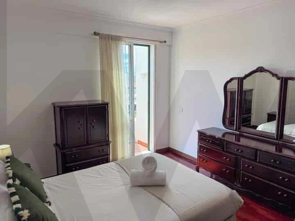 Apartamento T1 para Arrendamento em Caniço Foto 12
