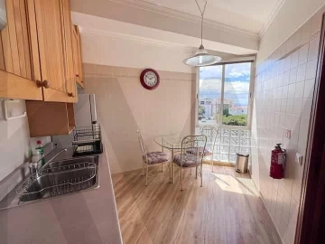 Apartamento T1 para Arrendamento em Caniço