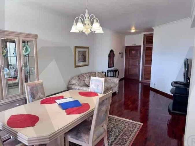 Apartamento T1 para Arrendamento em Caniço Foto 8