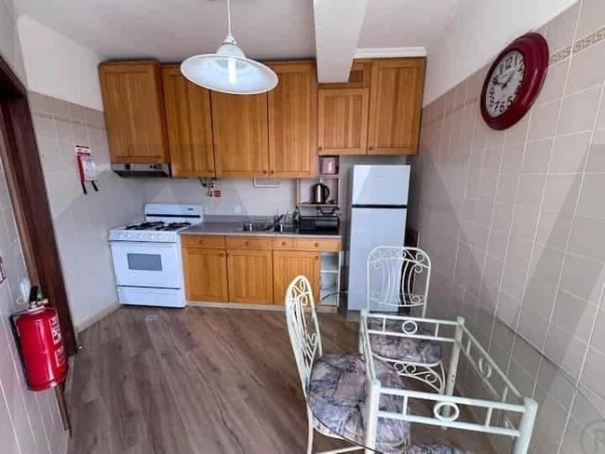 Apartamento T1 para Arrendamento em Caniço Foto 9