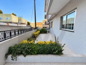 Apartamento T2 para Venda em Vilar de Andorinho