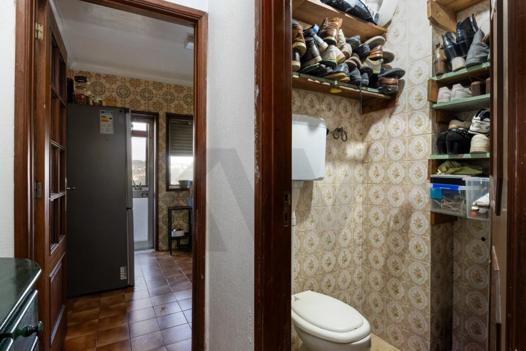 Apartamento T2 para Venda em Vilar de Andorinho Foto 6