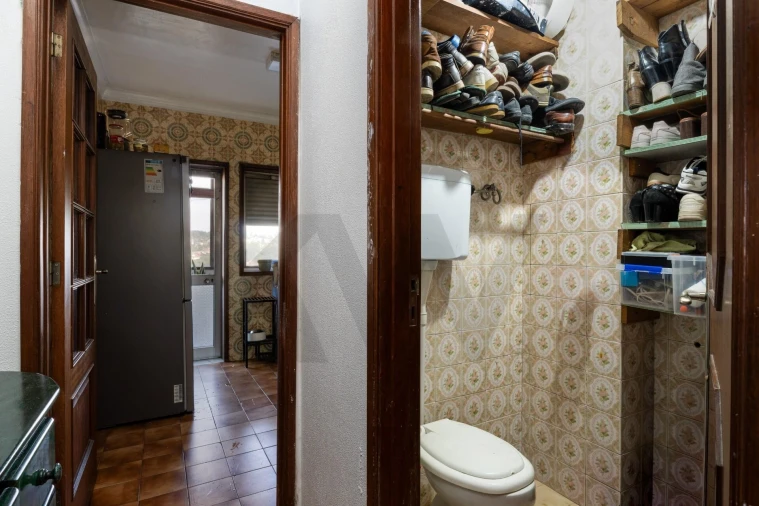 Apartamento T2 para Venda em Vilar de Andorinho Foto 6