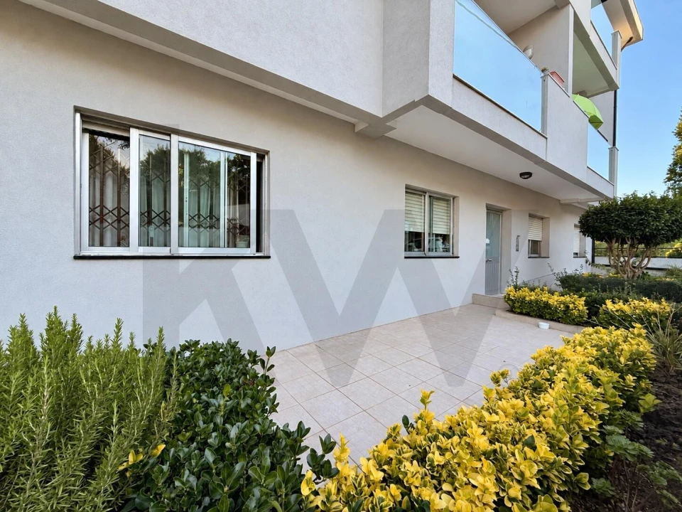 Apartamento T2 para Venda em Vilar de Andorinho Foto 1