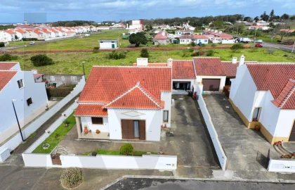 Moradia T4 para Venda em Vila do Porto