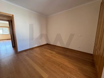 Apartamento T3 para Arrendamento em Viseu