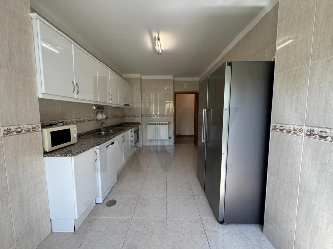 Apartamento T3 para Arrendamento em Viseu Foto 5