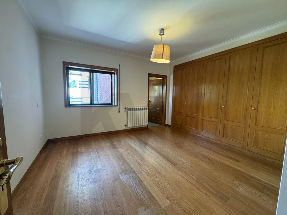 Apartamento T3 para Arrendamento em Viseu Foto 12