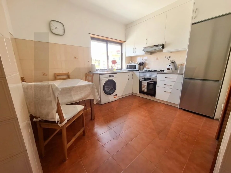 Apartamento T2 para Venda em Atouguia da Baleia Foto 7