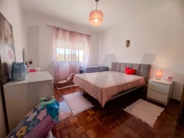 Apartamento T2 para Venda em Atouguia da Baleia